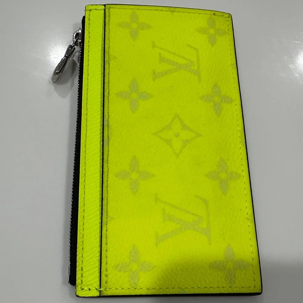 Louis Vuitton Fluorescent Yellow Card Wallet - Picture 4 of 6